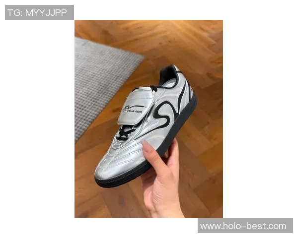 足球明星与安踏签约背后的故事与影响分析